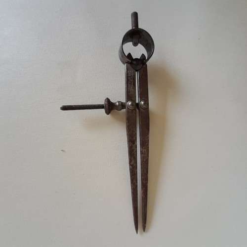 Vintage Moore and Wright 4` Divider (QC0280)